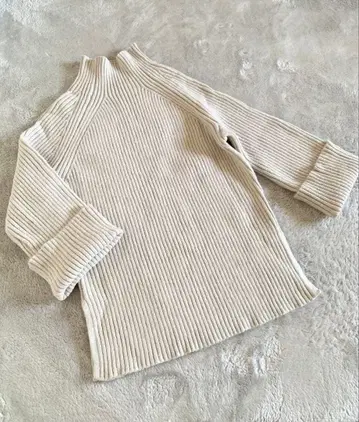 콜라주 개럴개런트 아이보리 리브 하이넥 롱 니트