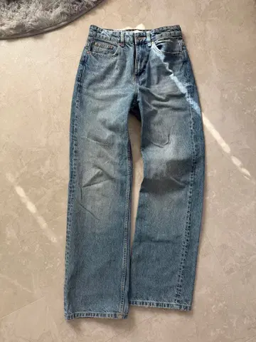 ZARA 미드 라이즈 스트레이트 데님 36