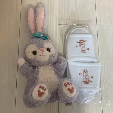 스텔라루의 퍼펫 & 토이 스트릿 호텔 한정판 슬리퍼 포함