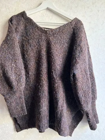 KASTANE 브라운 계열 오프숄더 니트 F 사이즈