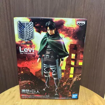 진격의 거인 리바이 피규어