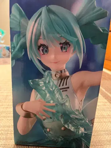 하츠네 미쿠 EVOLVE ClearLux - Emeraldion