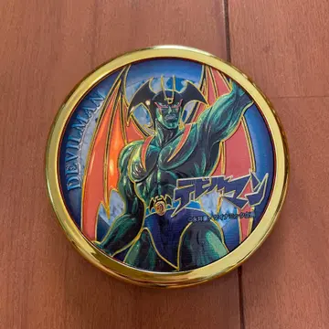 데빌맨 조각 컴팩트 거울