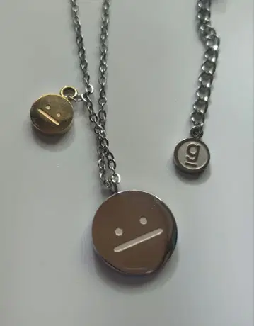 그라니프 뷰티풀 섀도우 스테인리스 목걸이