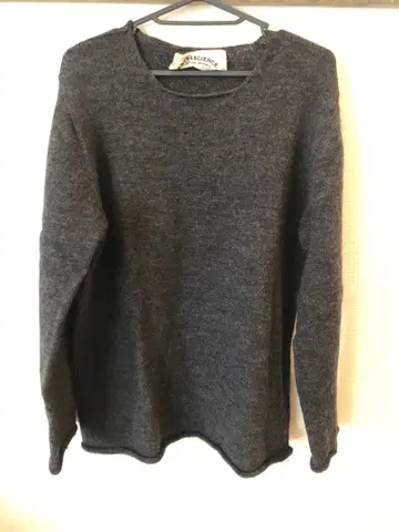 ARTS & SCIENCE 다크 그레이 스웨터