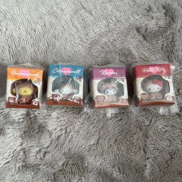폼폼푸딩 시나모롤 쿠로미 헬로키티 키링 세트