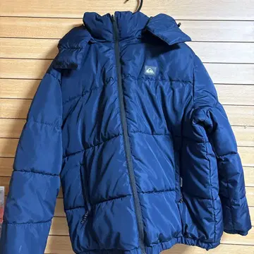 Quiksilver 네이비 다운 자켓