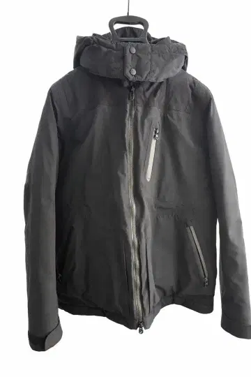 화이트 마운티니어링 GORE-TEX 후드 부착 다운 자켓