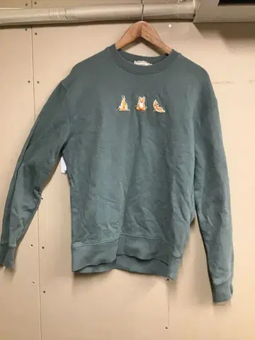 메종 키츠네 그린 맨투맨 M