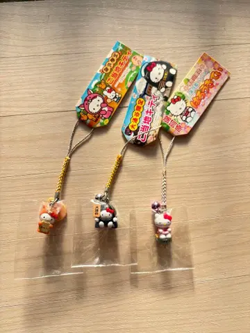 지역 한정 헬로키티 피규어 스트랩 3개 세트