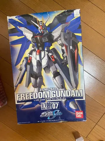 1/100 프리덤 건담 hg 일부 미조립 건담 프라모델 seed
