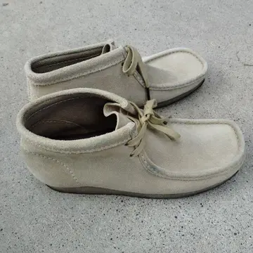 클락스 왈라비 부츠 메이플