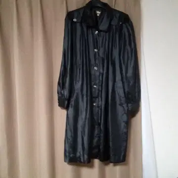 블랙 폴리에스테르 롱 코트 13호 511