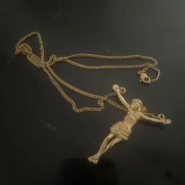 금도금 십자가 모티브 목걸이