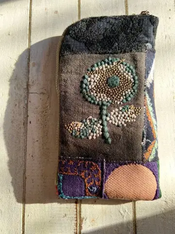 미나 페르호넨 핸드메이드 조각 chum 스마트폰 케이스