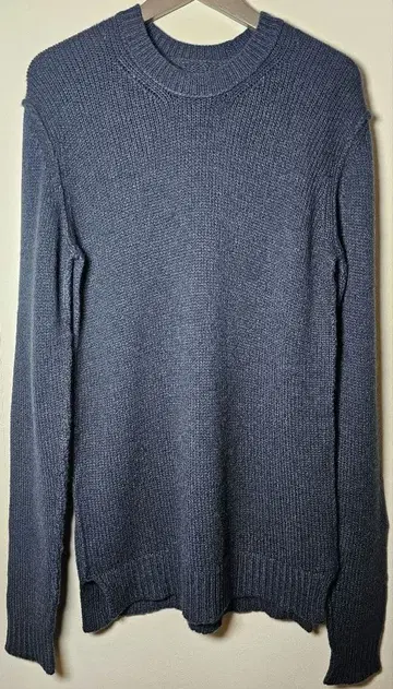 새상품급 카즈유키 쿠마가이 어태치먼트 100% 캐시미어 스웨터 네이비 2