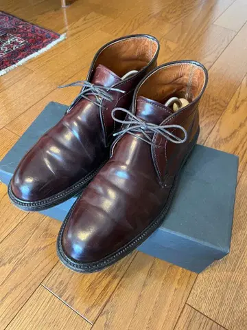 Alden 다크 브라운 처카 부츠 버건디 코도반