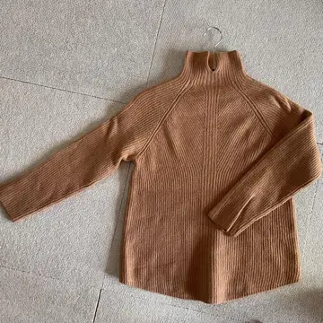 [새상품급] Theory 띠어리 긴팔 니트 브라운 S사이즈 두꺼운 원단