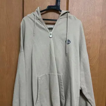 KEBOZ 베이지 후드 부착 집업 후드티