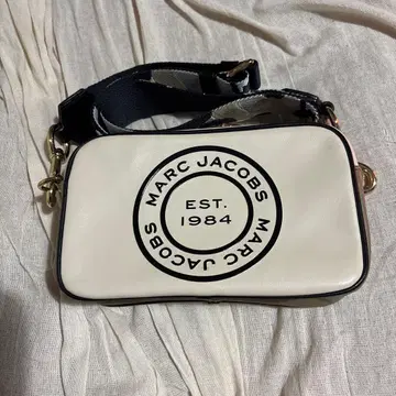 마크 제이콥스 숄더백 화이트/베이지
