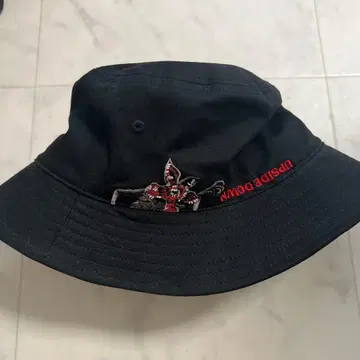 데모고르곤 버킷햇 그라니프