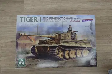 TIGER I MID-PRODUCTION w/Zimmerit 1/35