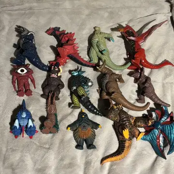 울트라맨 괴수 피규어 묶음 판매