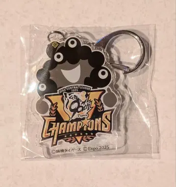 오사카 간사이 만박 블랙 미야쿠 한신 타이거즈 콜라보 아크릴 키링