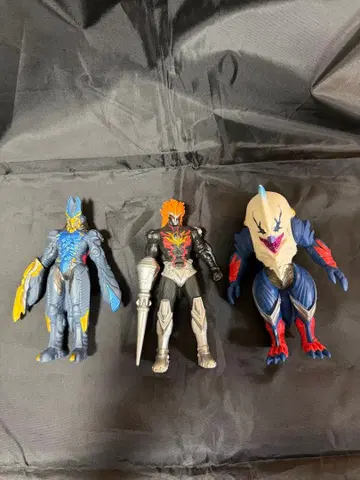 대괴수 러쉬 갤럭시 헌터즈 3체 세트 바렐, 마그나, 갈름