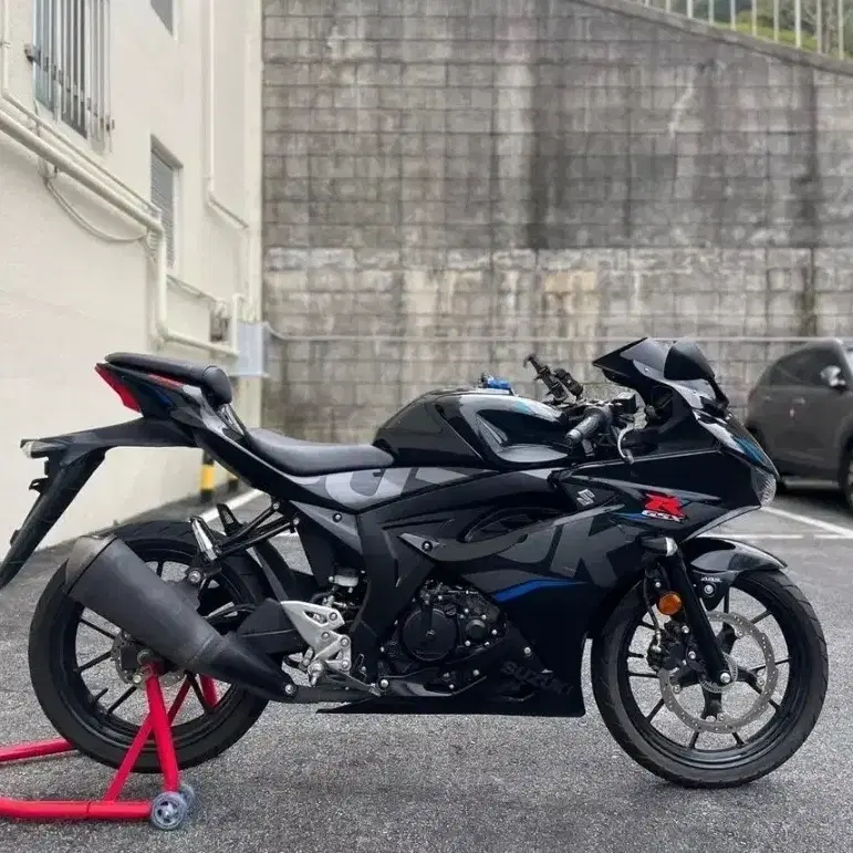 2020-suzuki-gsx-r125-black-color-low-mileage-gsxr125-gsxs125