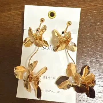 골드 꽃 모티브 귀걸이 니켈 프리