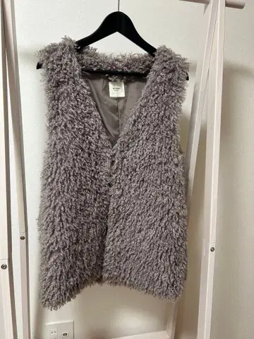 BEAMS HEART 그레이 복슬복슬 베스트