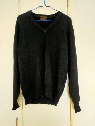 캐시미어 100% V넥 스웨터 블랙