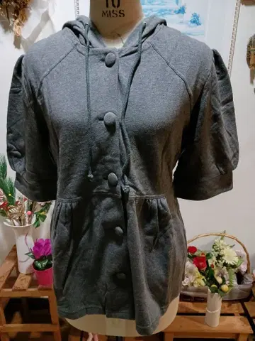 새상품 BEAMS 빔즈 절개 후드티 그레이/M