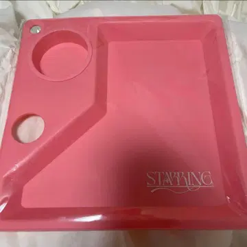 킹프리 starring POP UP Store 트레이