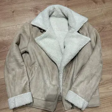 SENSE OF PLACE 베이지 무스탕 코트 프리 사이즈