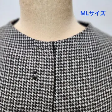 노카라 자켓 베이지 계열 하운드투스