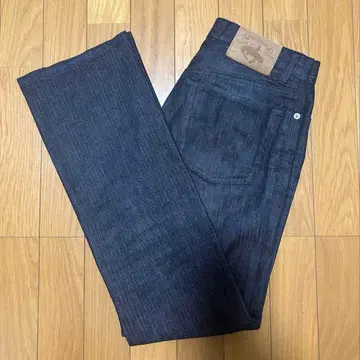 [ TAKEO KIKUCHI 새상품급 ] 다크 블루 스트레이트 데님 팬츠