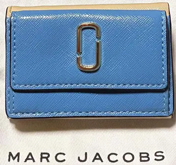 마크제이콥스 THE SNAPSHOT 3단 폴더형 지갑