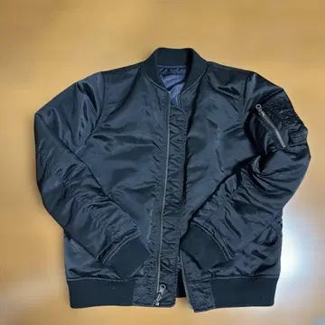 블랙 MA-1 자켓 리버서블 소매 포켓 부착