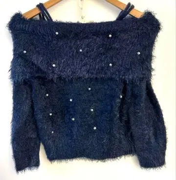 CECIL McBEE 세실 맥비 펄 장식 샤기 니트 스웨터