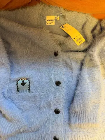 GU 퍼펫 스순순 콜라보 가디건 택 포함 새상품 M 사이즈