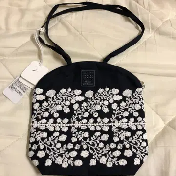 미나 페르호넨 머핀백 floraleaf