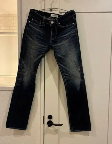 VANQUISH 다크 데님 슬림 핏