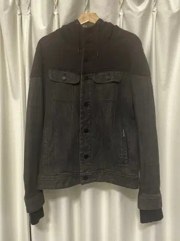 5SOSL 후드 부착 블랙 데님 자켓