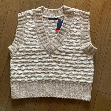 새상품, 미사용 팔라스 팰리스 약 30% off 니트 베스트