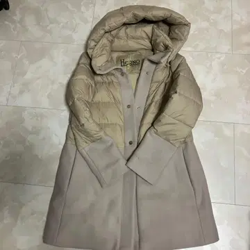 Herno 후드 부착 다운 자켓 베이지
