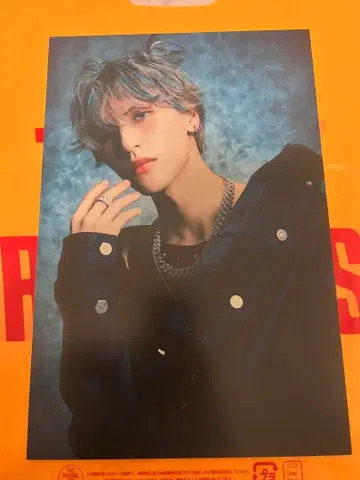 센다 하쿠토 타워 레코드 패널