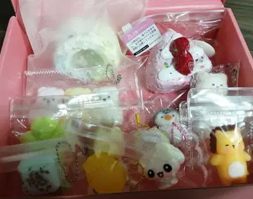 해외 스퀴즈 묶음 판매 반짝이 봉투 이치고 케이크 가루 포함 동물