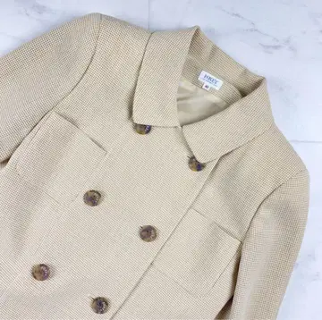 새상품급 FOXEY 폭시 스텐칼라 자켓 베이지 계열 40*TB410